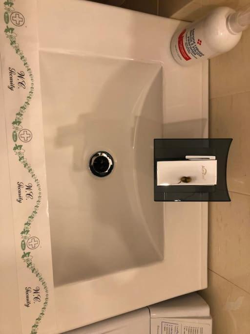 Nene Al Mare Appartamento Con Posto Auto Wifi E Idromassaggio サンタ・マルゲリータ・リグレ エクステリア 写真